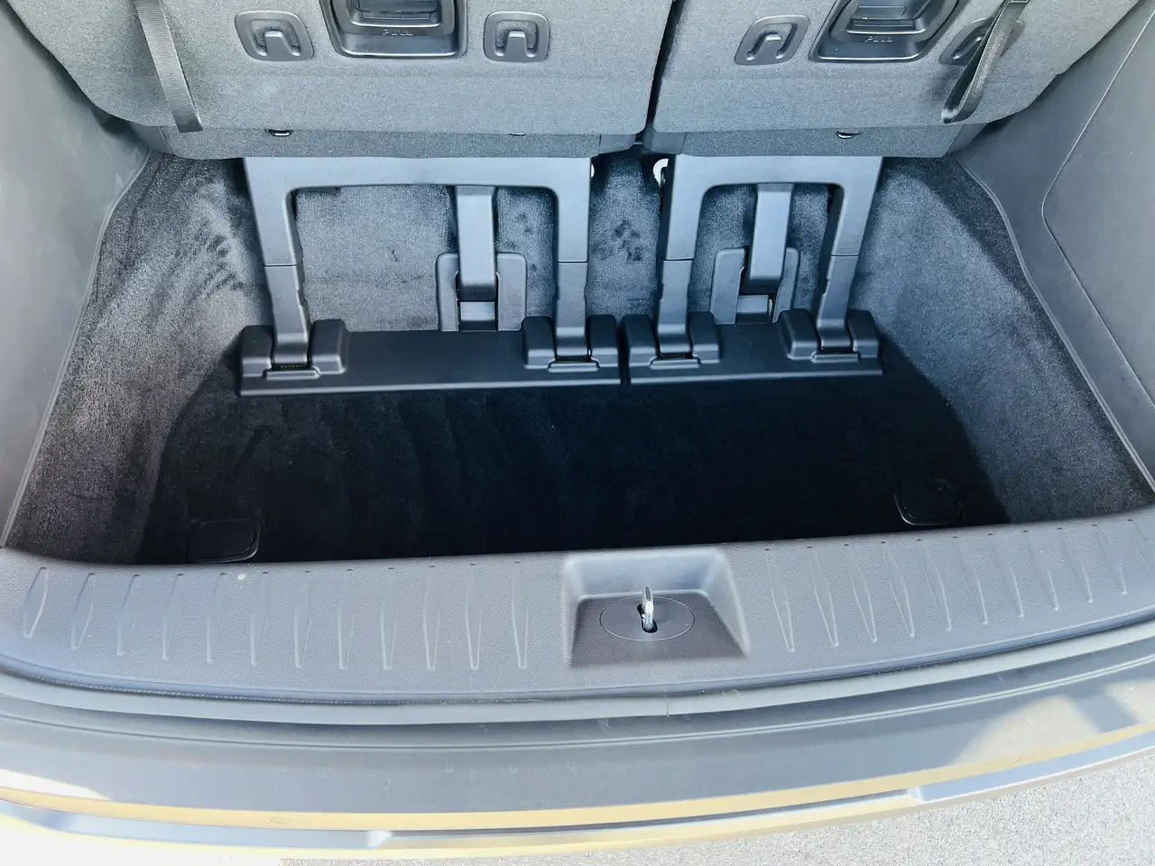 Kia Carnival photo Kia Carnival