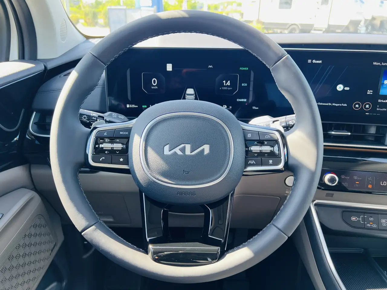 Kia Carnival photo Kia Carnival
