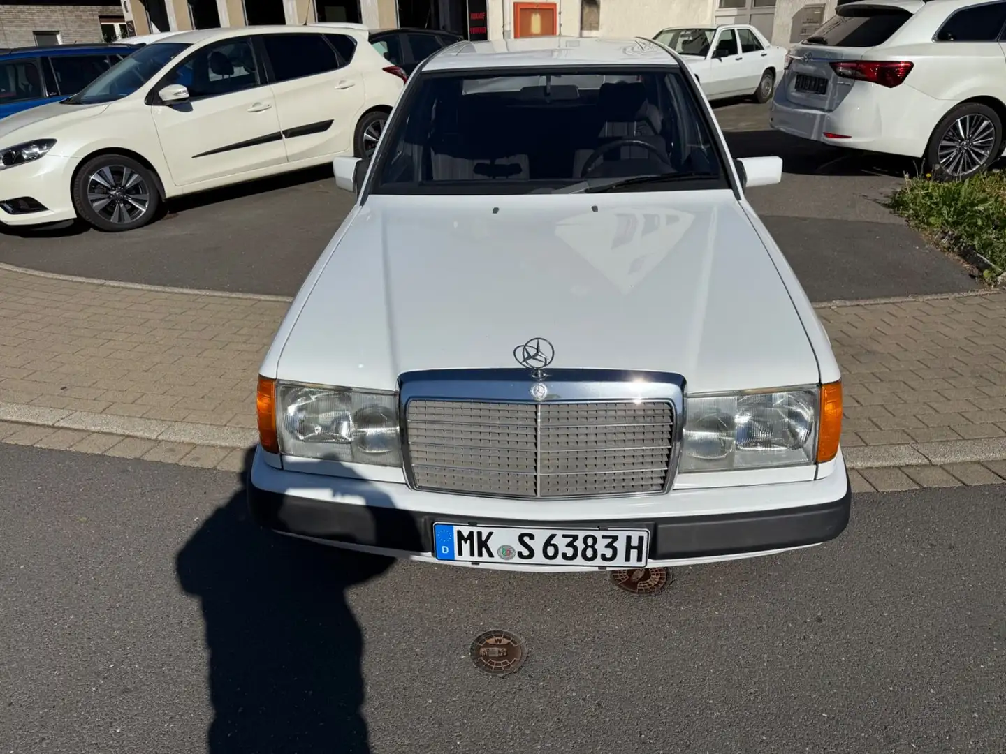Mercedes-Benz 230 E   Schlebedach,OLDTIMER,Neu TÜV Weiß - 2