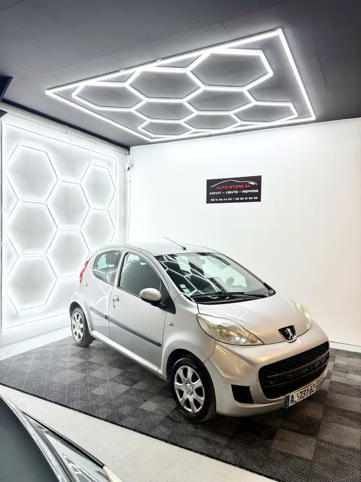 Peugeot 107 1.0e 12V 68ch BLUE LION Urban