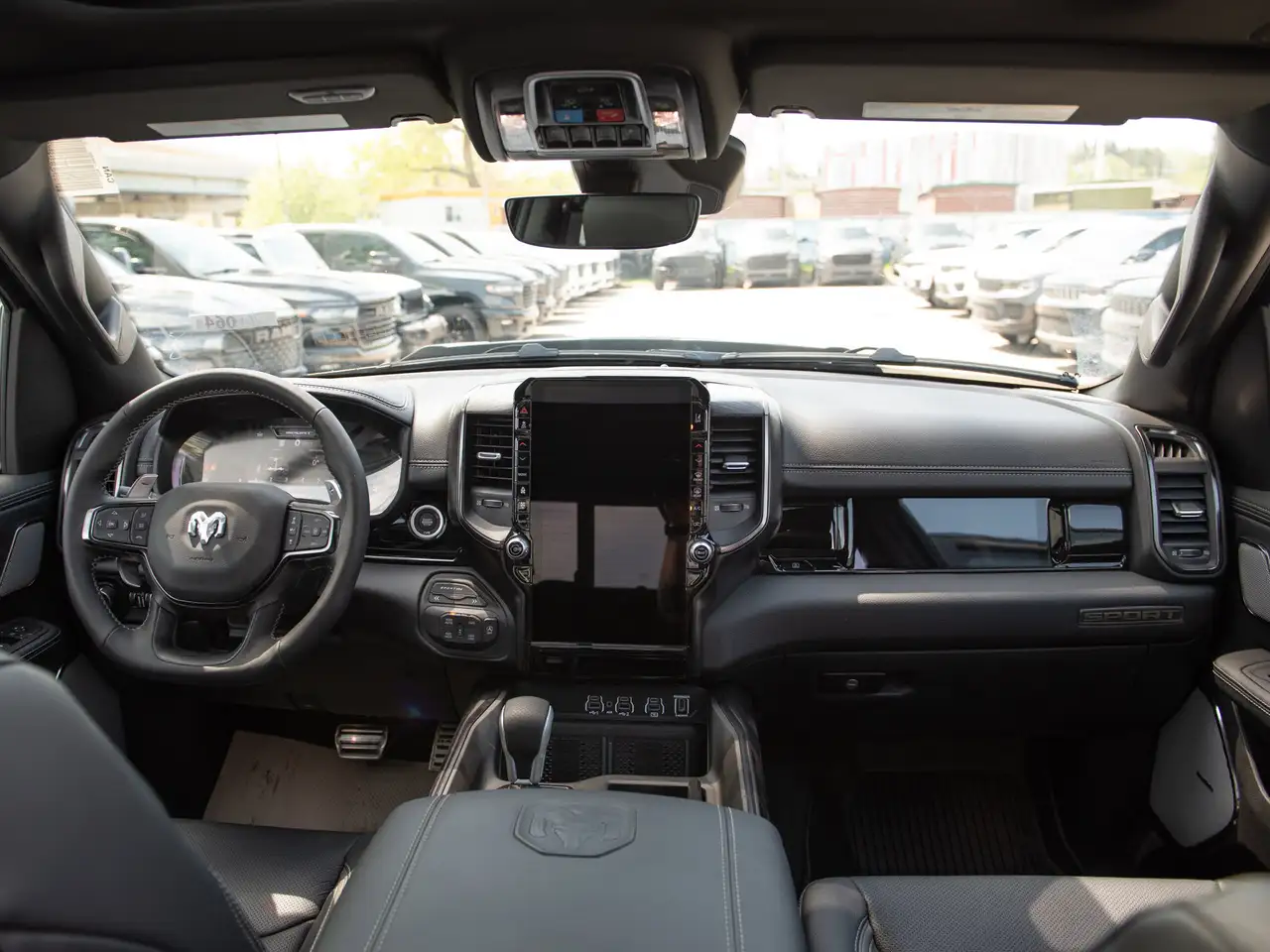 RAM 1500 снимка RAM 1500