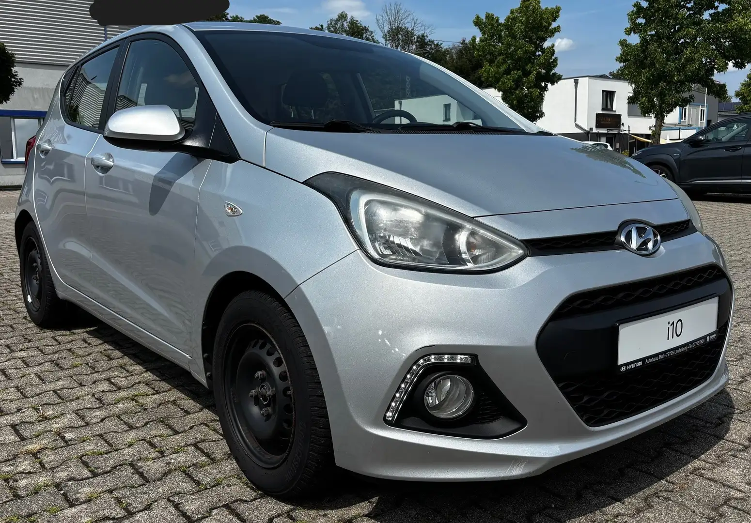 Hyundai i10 1.2 Fifa World Cup Edition Argent - 1