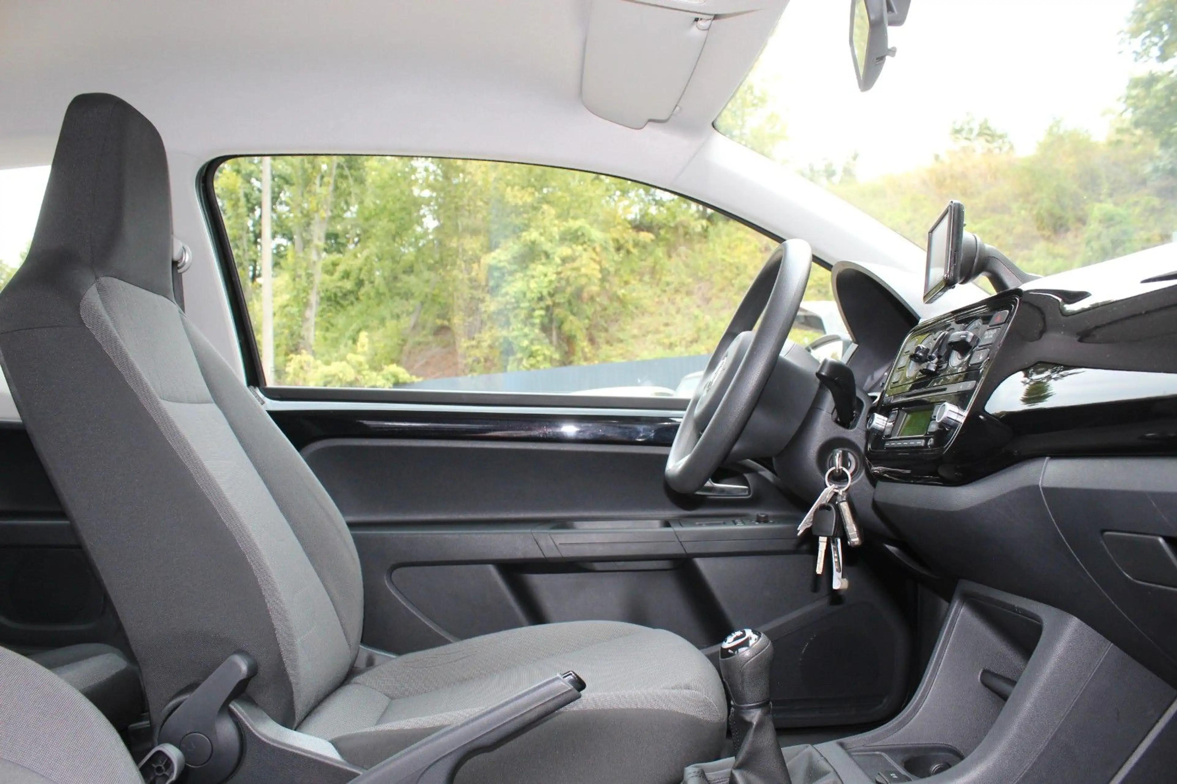 Volkswagen up! move up! 1,0 NAVI KLIMA PDC SITZHEIZUNG 1-H — photo 20