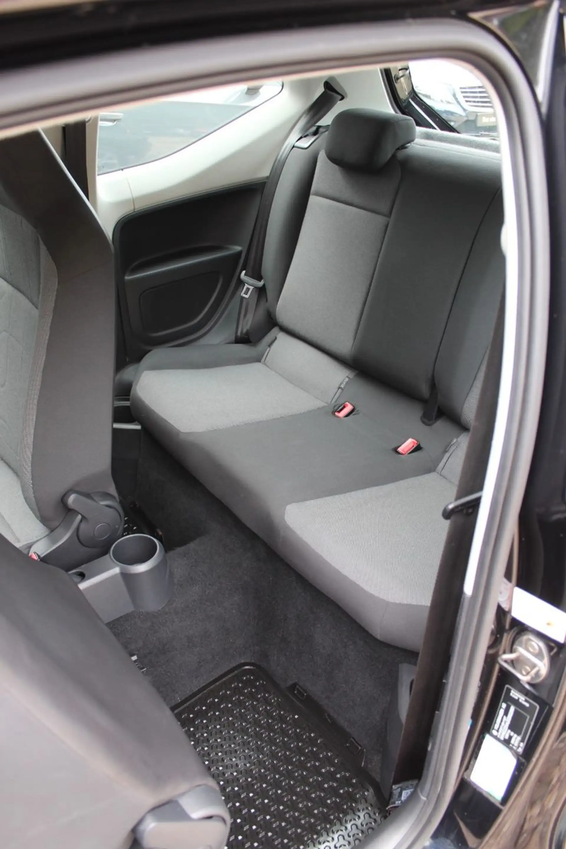 Volkswagen up! move up! 1,0 NAVI KLIMA PDC SITZHEIZUNG 1-H — photo 18