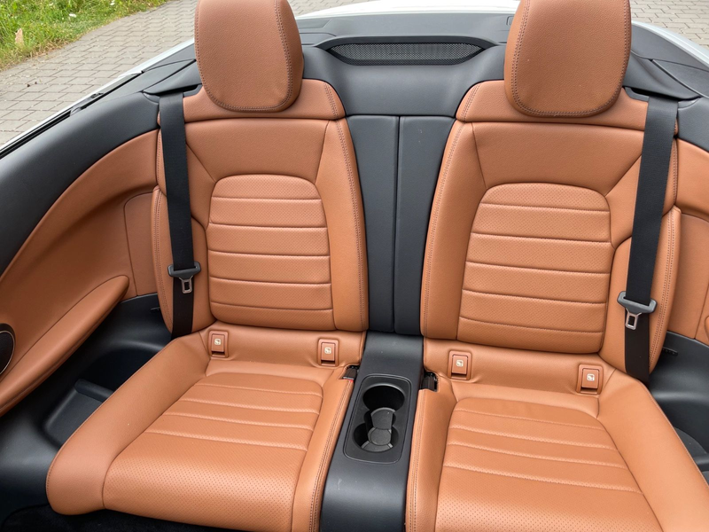 Mercedes-Benz C 200 Cabrio AMG UNFALLFREI  20tkm SCHECKHEFT — photo 6