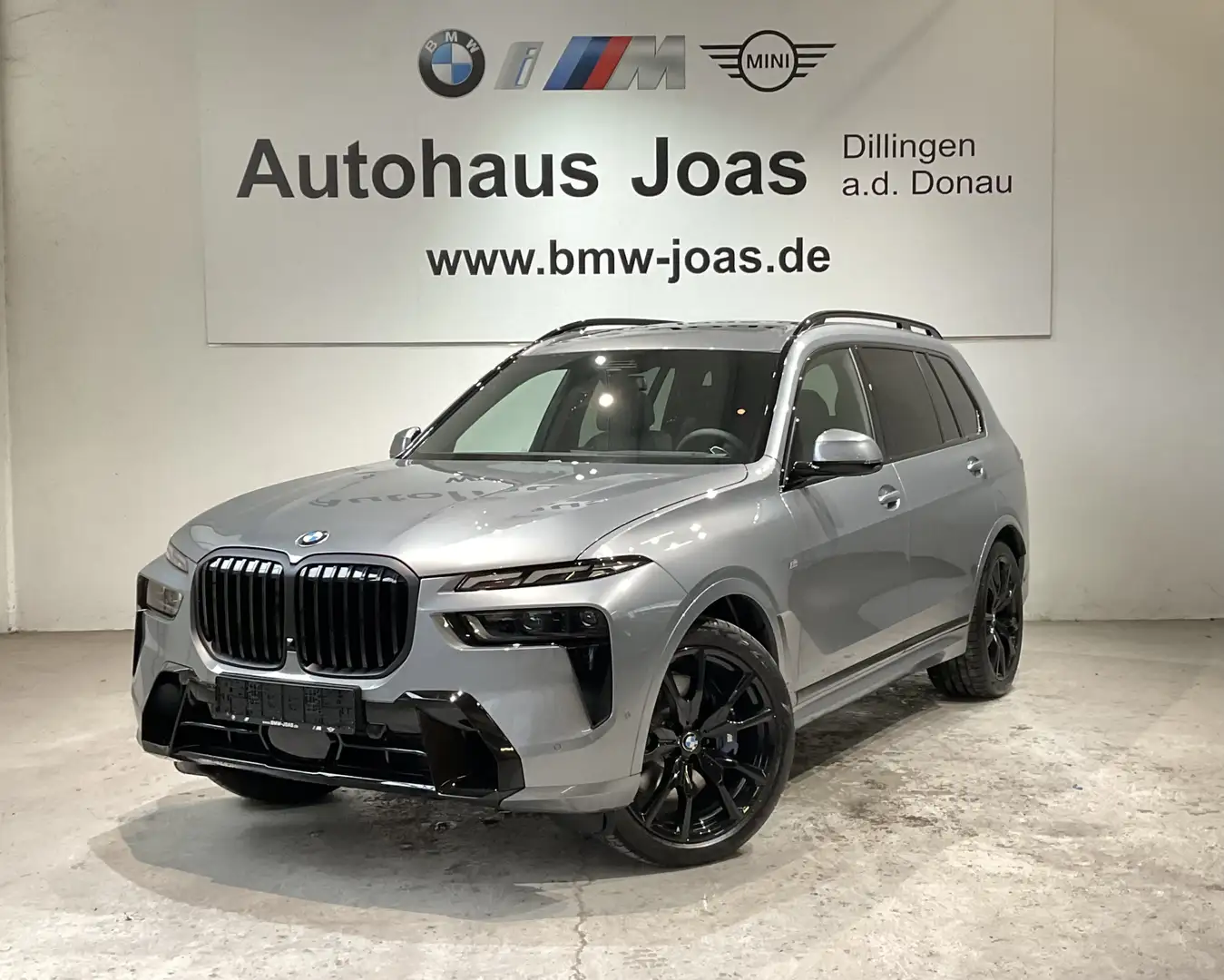 BMW X7 xDrive40i 22" LMR, Sitzbelüftung, Massagefunktion Grau - 1