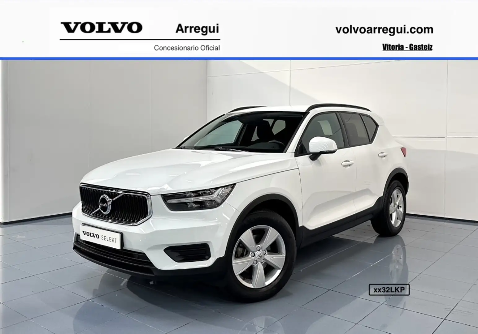 Volvo XC40 T2 Momentum Aut. Weiß - 1