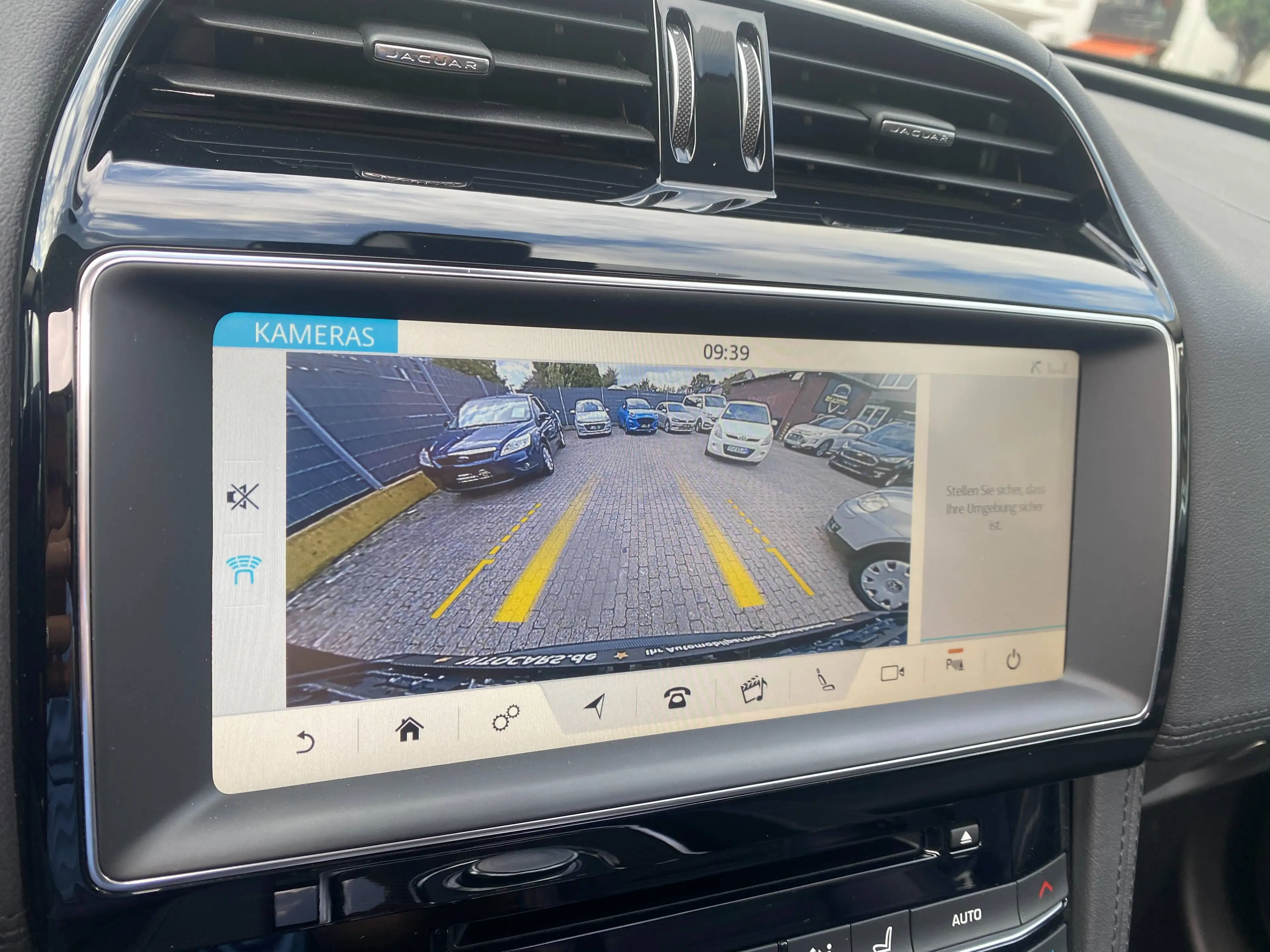 Jaguar F-Pace Prestige AWD | ab 4,99% | Garantie | Pano | — photo 14