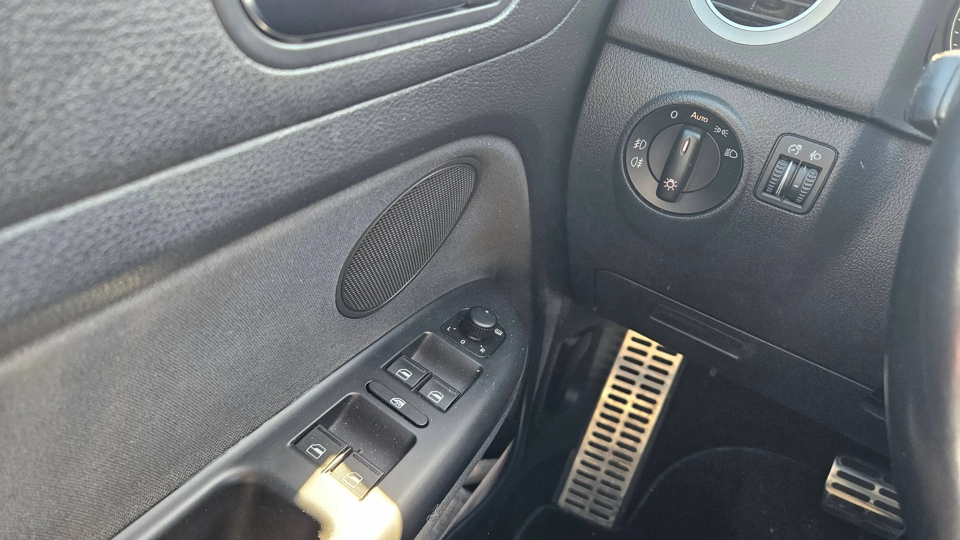 Volkswagen Golf Plus Match — photo 11