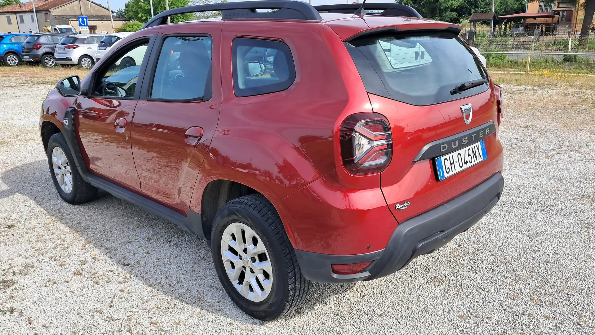 Dacia Duster Duster II 2021 1.0 tce Comfort Gpl 4x2 100cv Rojo - 2