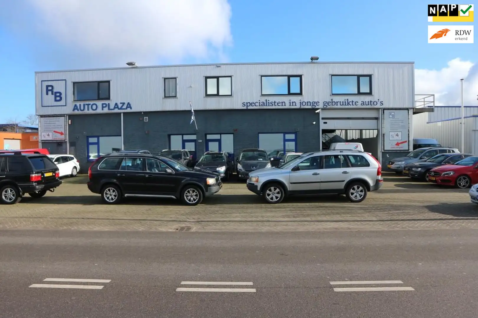 Volvo XC90 T6 2 X XC90 VOOR DE PRIJS VAN 1 / 6750,- voor 2 ! Grijs - 1