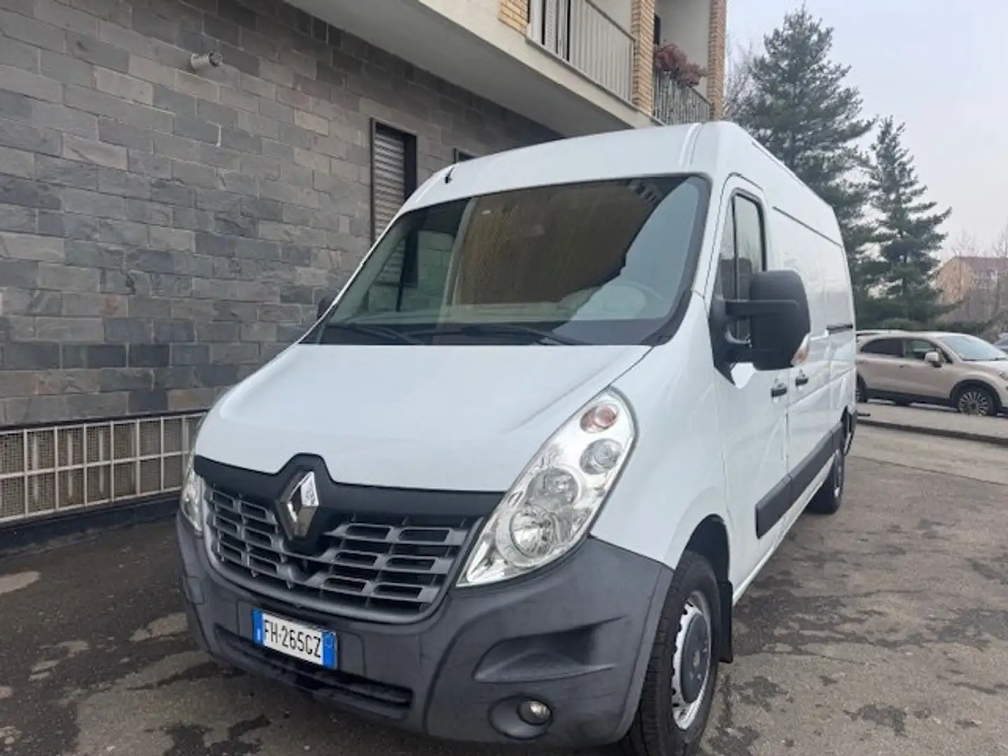 Renault Master tetto alto passo medio 2017 euro 6b Bianco - 1