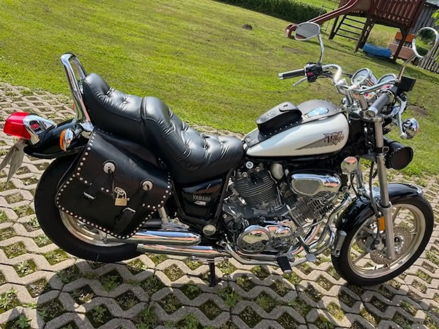 Yamaha XV 750 amerikanisches Modell Blanc - 1