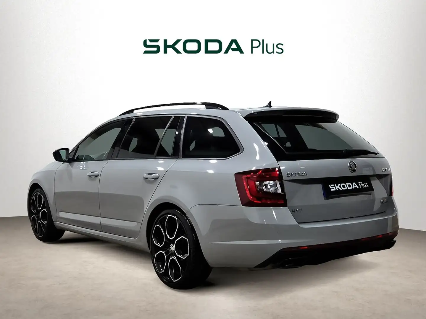 Skoda Octavia Combi 2.0TDI RS 4x4 DSG 135kW Gris - 2