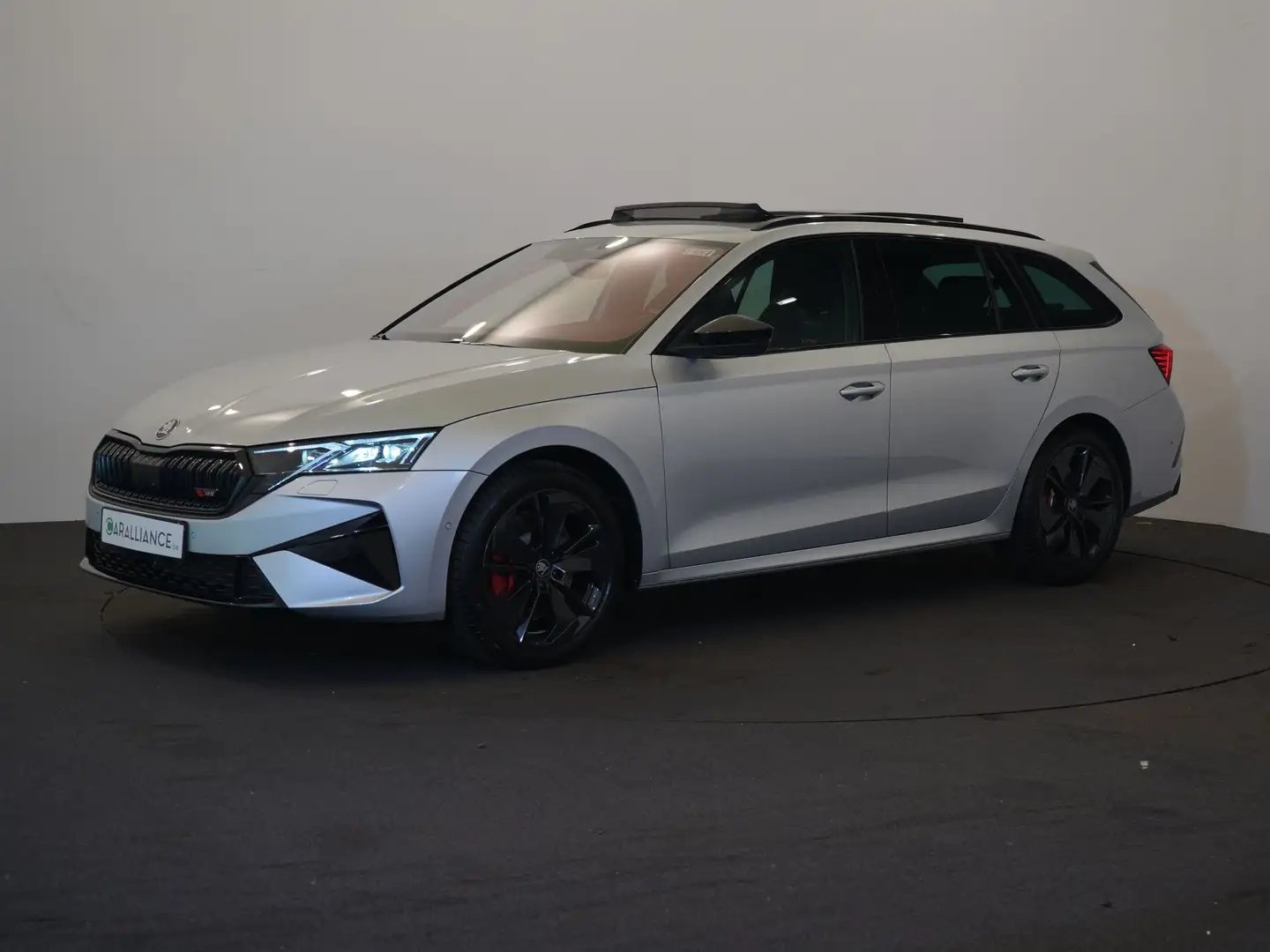 Skoda Octavia VRS 2.0TSI|DSG|Attelage|360°|AssistedDrive+|Canton Zilver - 1
