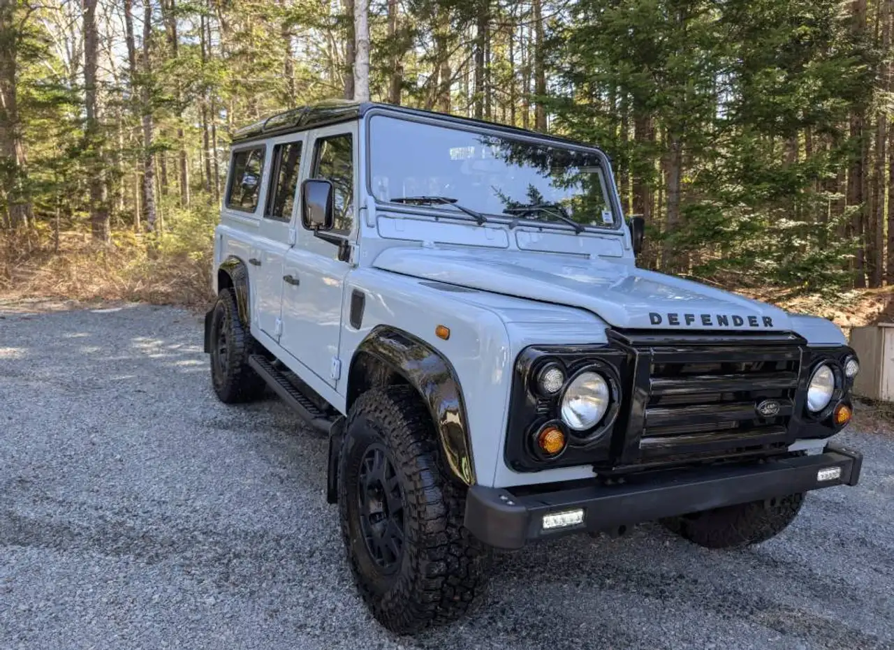Land Rover Defender снимка Land Rover Defender