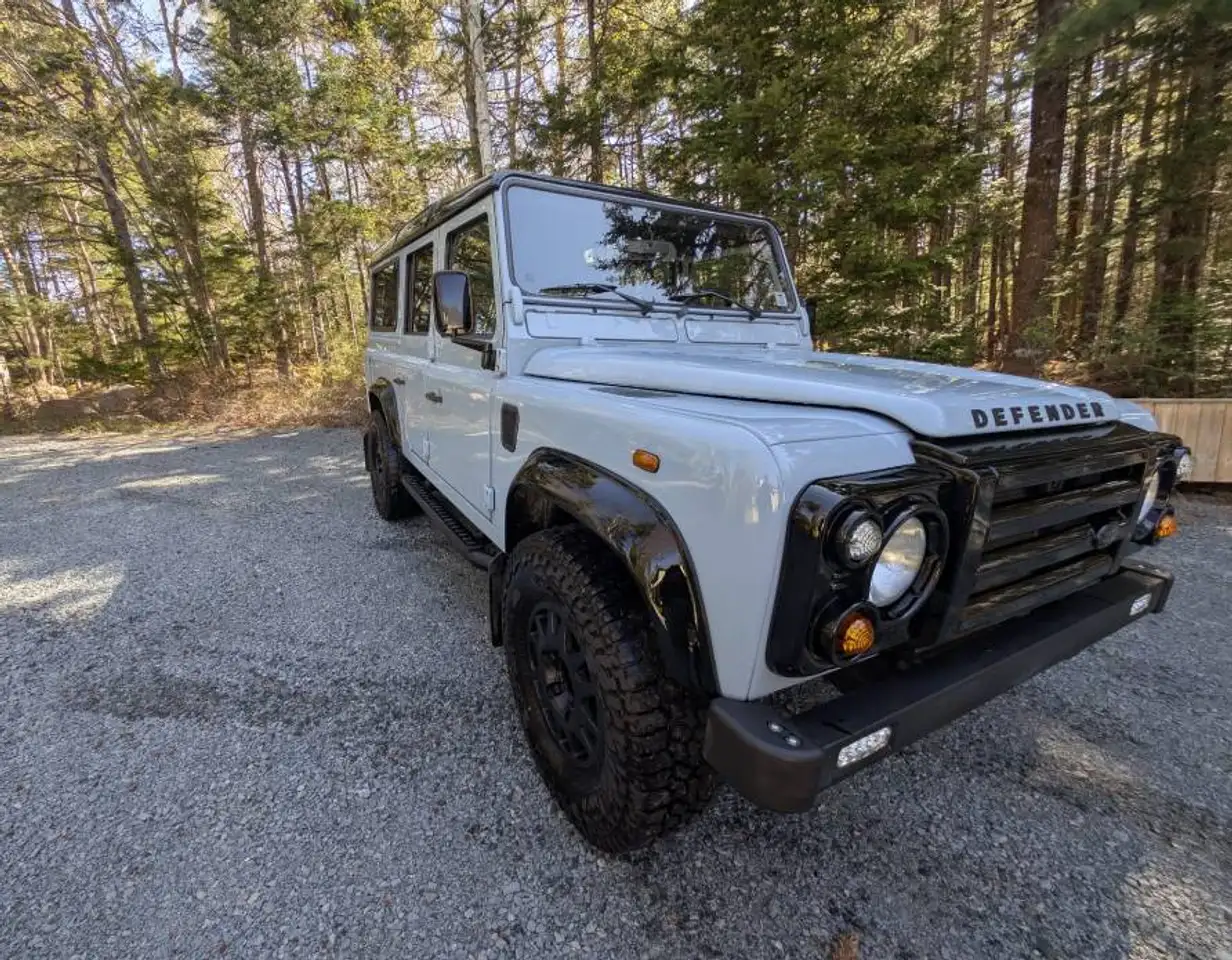 Land Rover Defender снимка Land Rover Defender