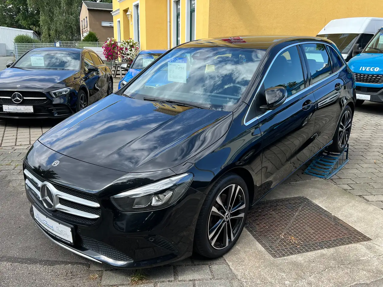 Mercedes-Benz B 200