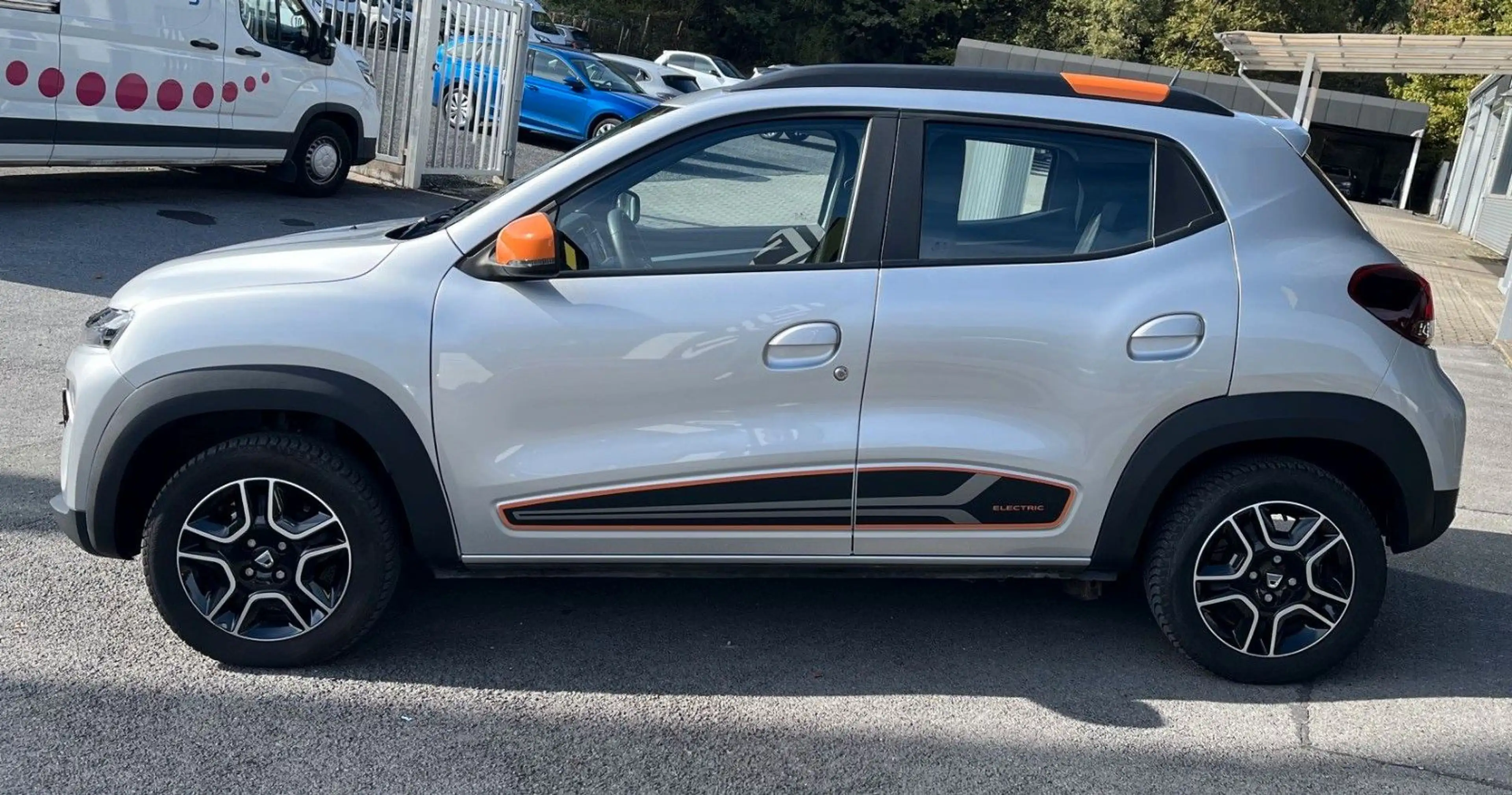 Dacia Spring Electric Comfort Plus mit Look Paket Oran — photo 8