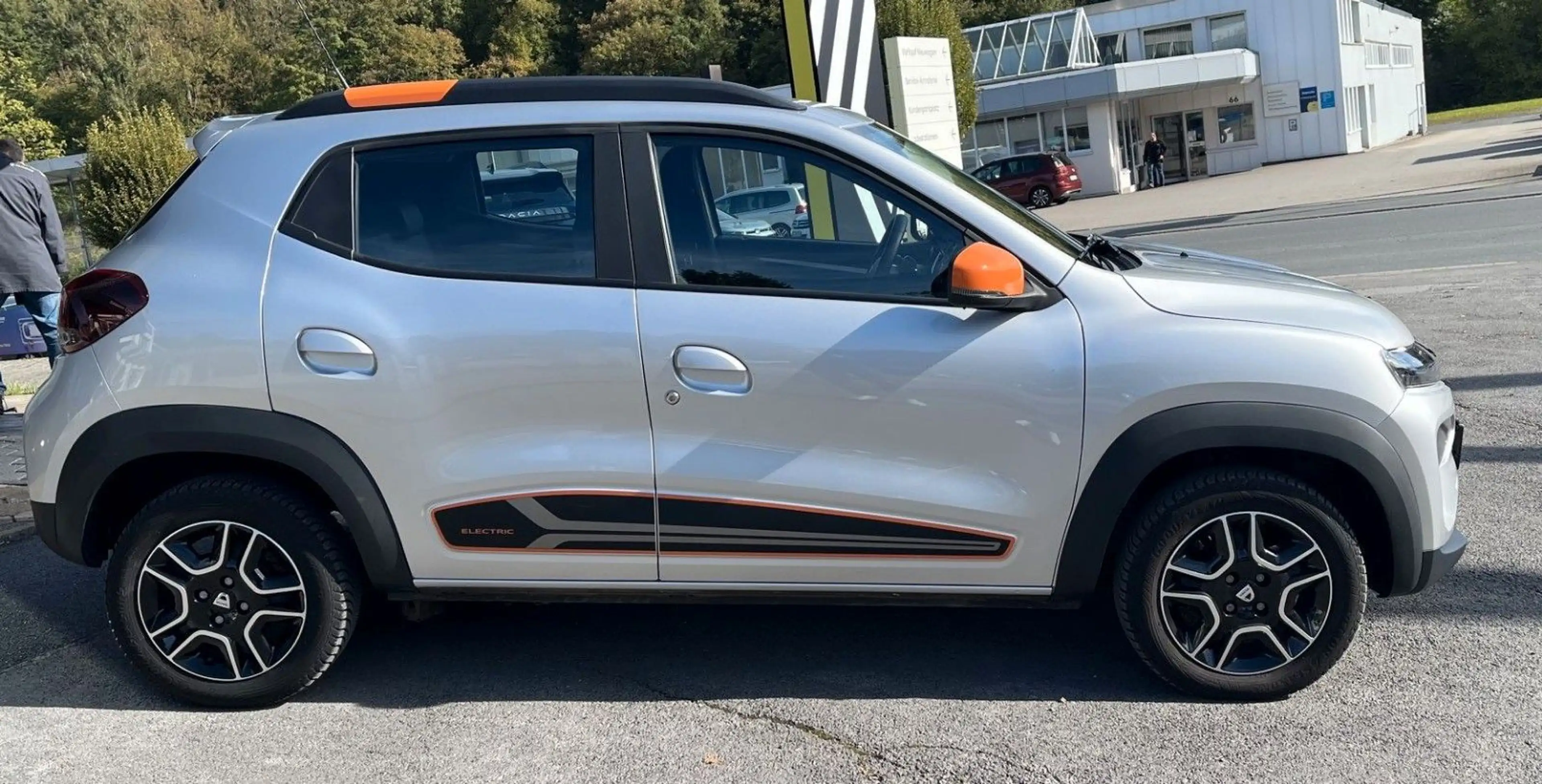 Dacia Spring Electric Comfort Plus mit Look Paket Oran — photo 4