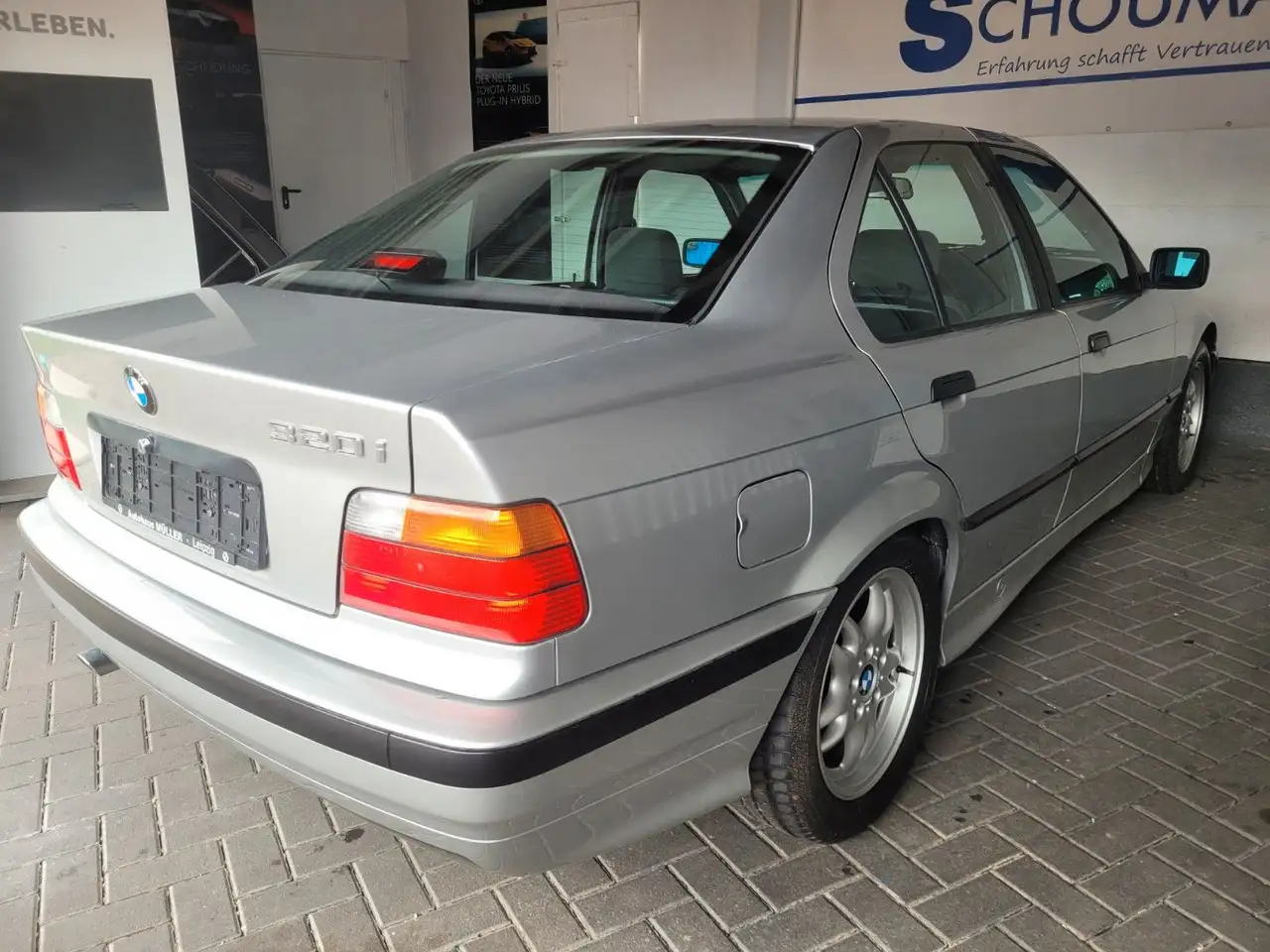 BMW 320 *SEHR GEPFLEGT*SCHIEBEDACH*SCHECKHEFT*2.BESIT, foto 5