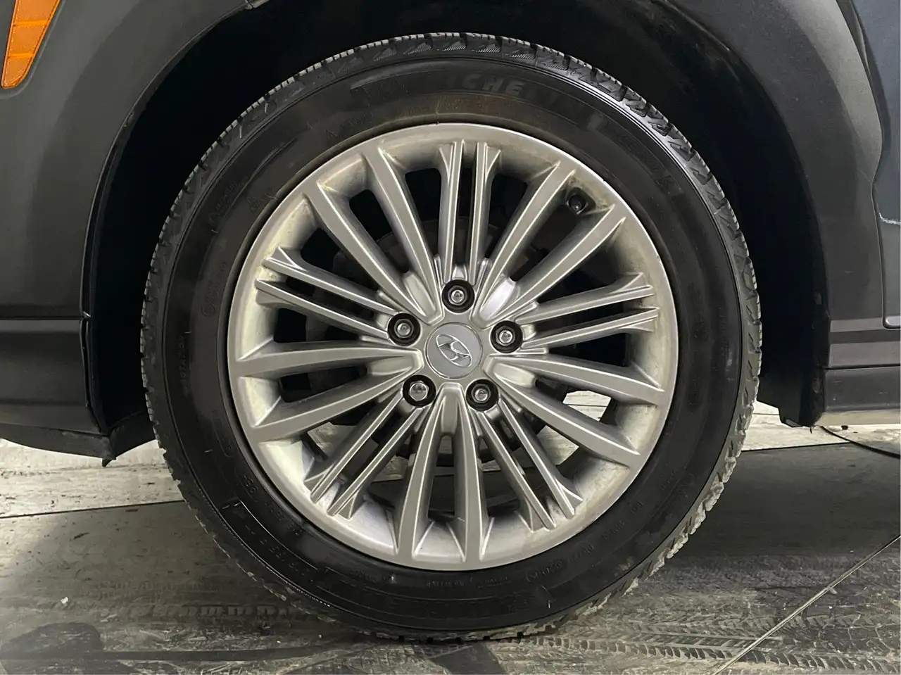 Hyundai KONA снимка Hyundai KONA