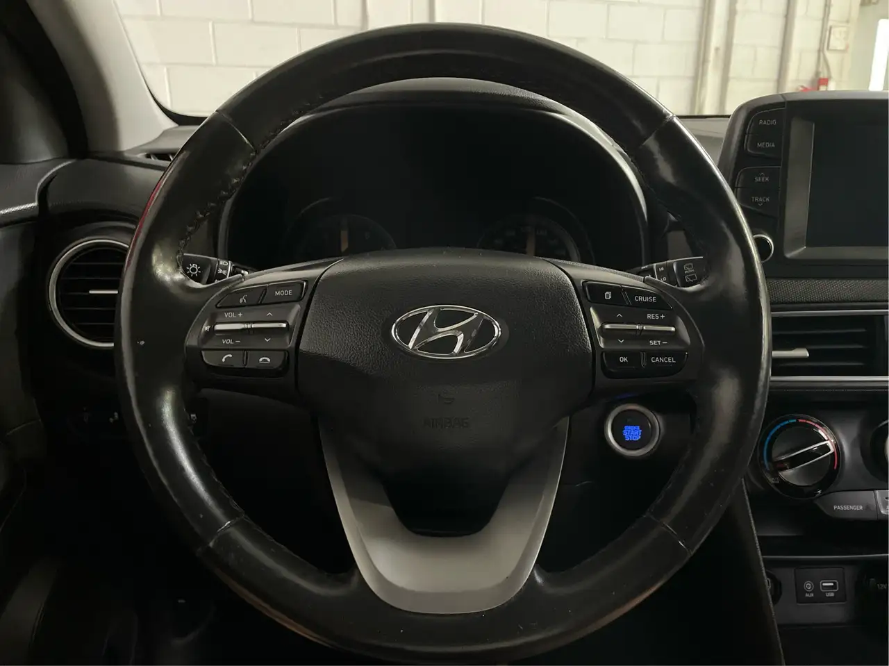 Hyundai KONA снимка Hyundai KONA