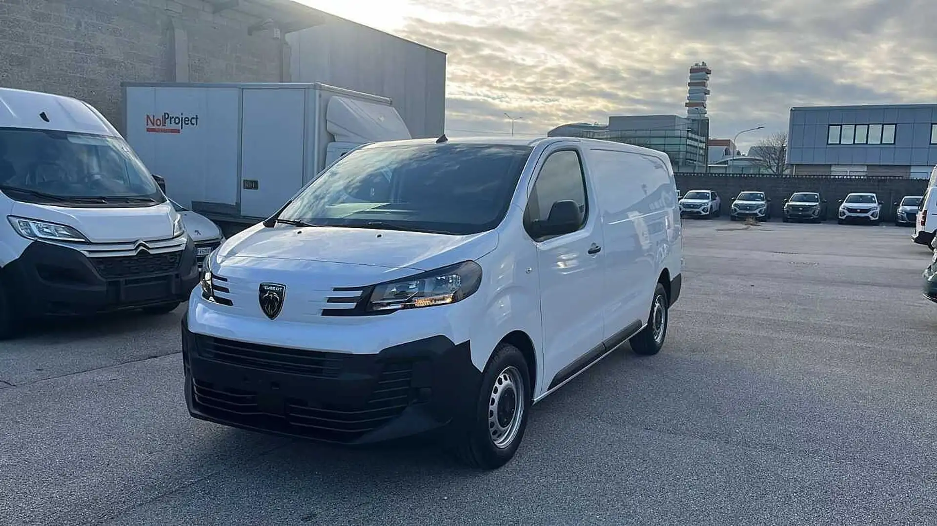 Peugeot Expert Long 2.0 BlueHDi 140cv Furgone Long Blanco - 1