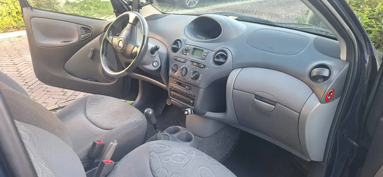 Toyota Yaris 1.3-16V VVT-i Luna, foto 7