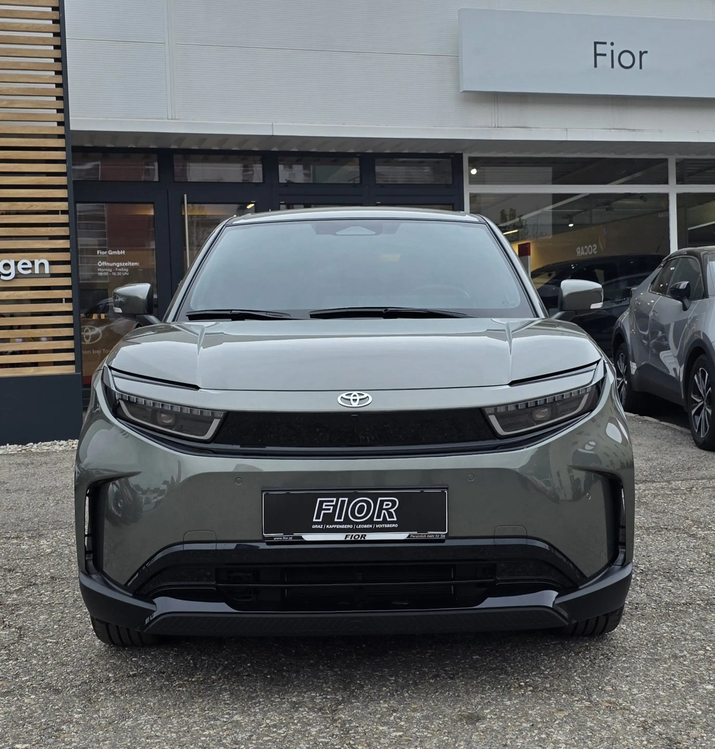 Toyota Urban Cruiser Teamplayer 128 kW, 4x2 — photo 2