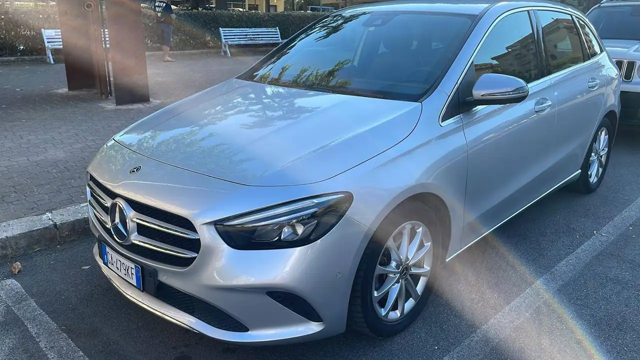 Mercedes-Benz B 200