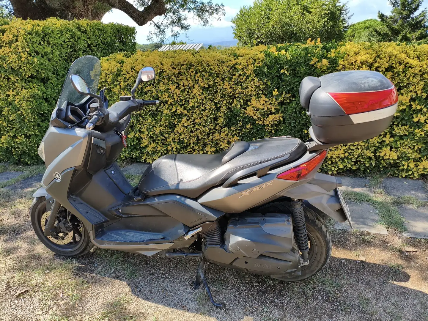 Yamaha X-Max 400 Gris - 1