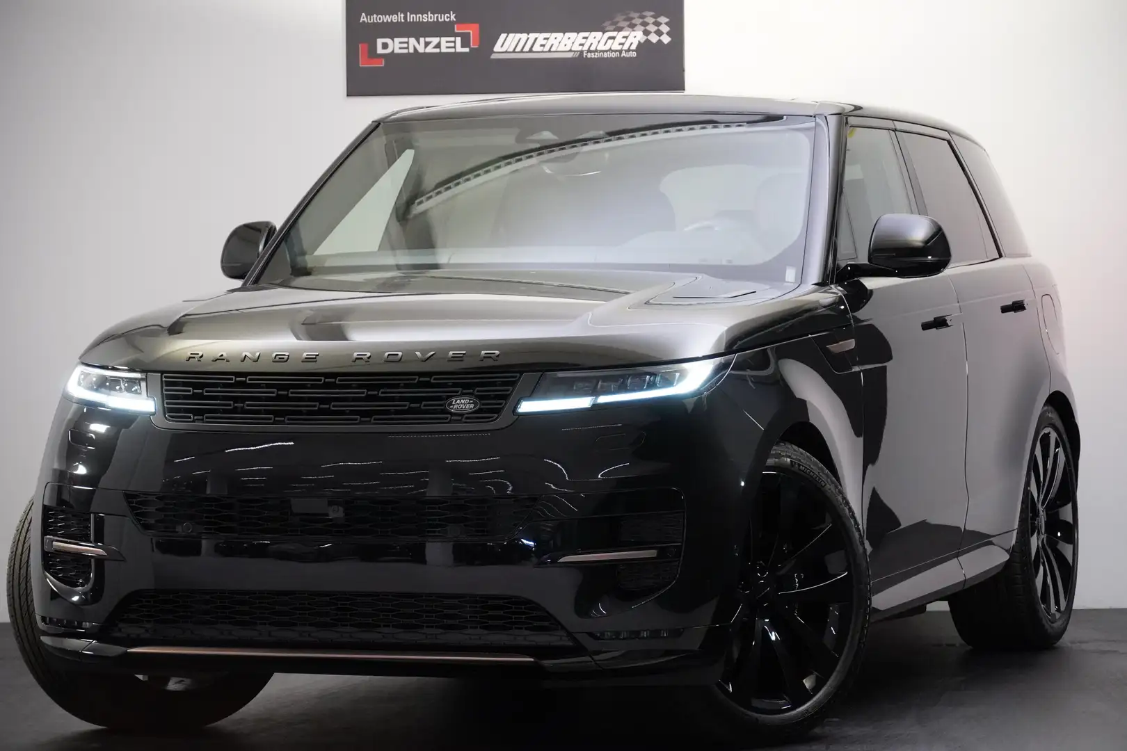 Land Rover Range Rover Sport 3.0 PHEV SWB Dynamic SE Schwarz - 1