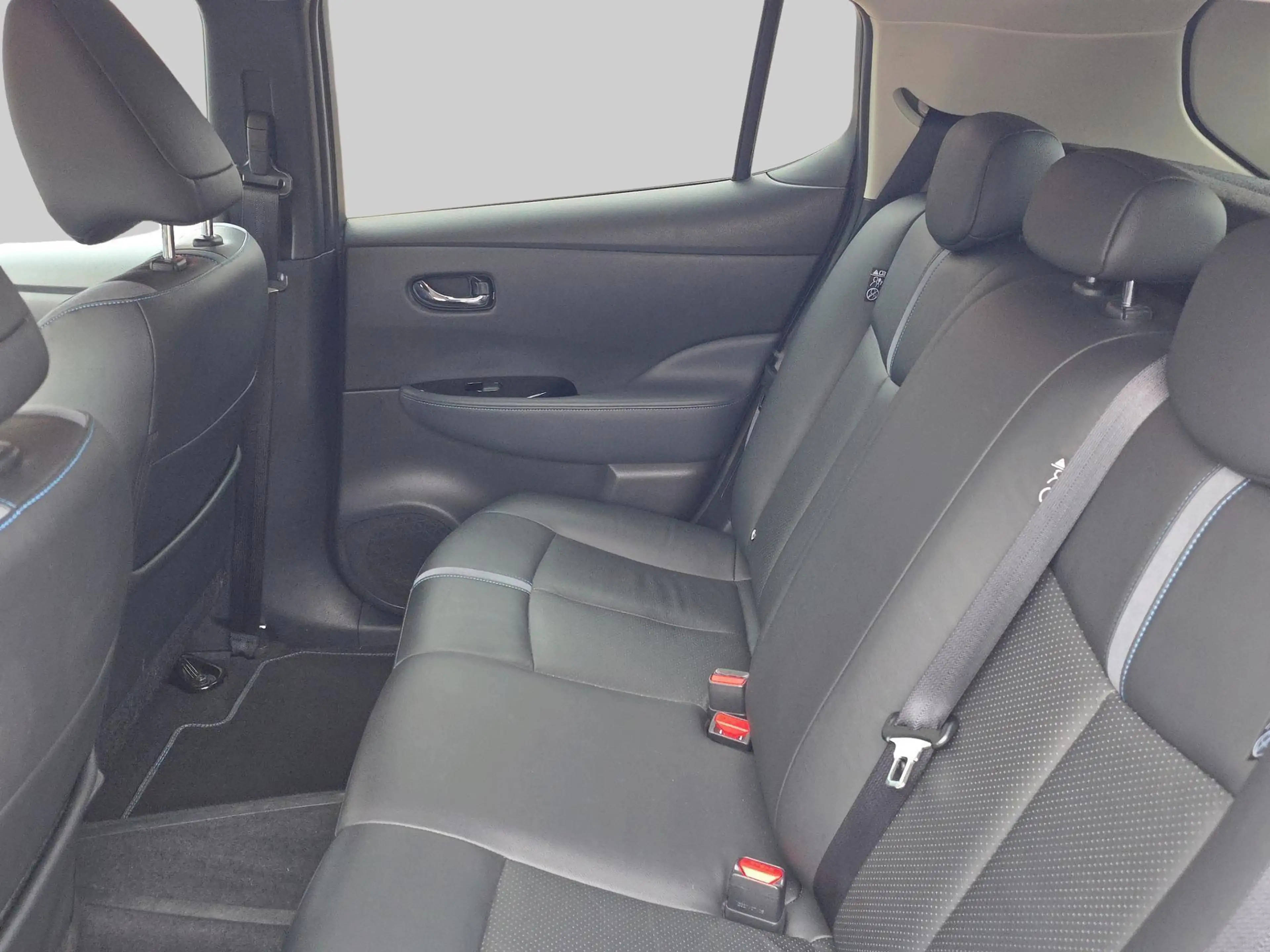 Nissan Leaf Tekna 40 kWh — photo 6