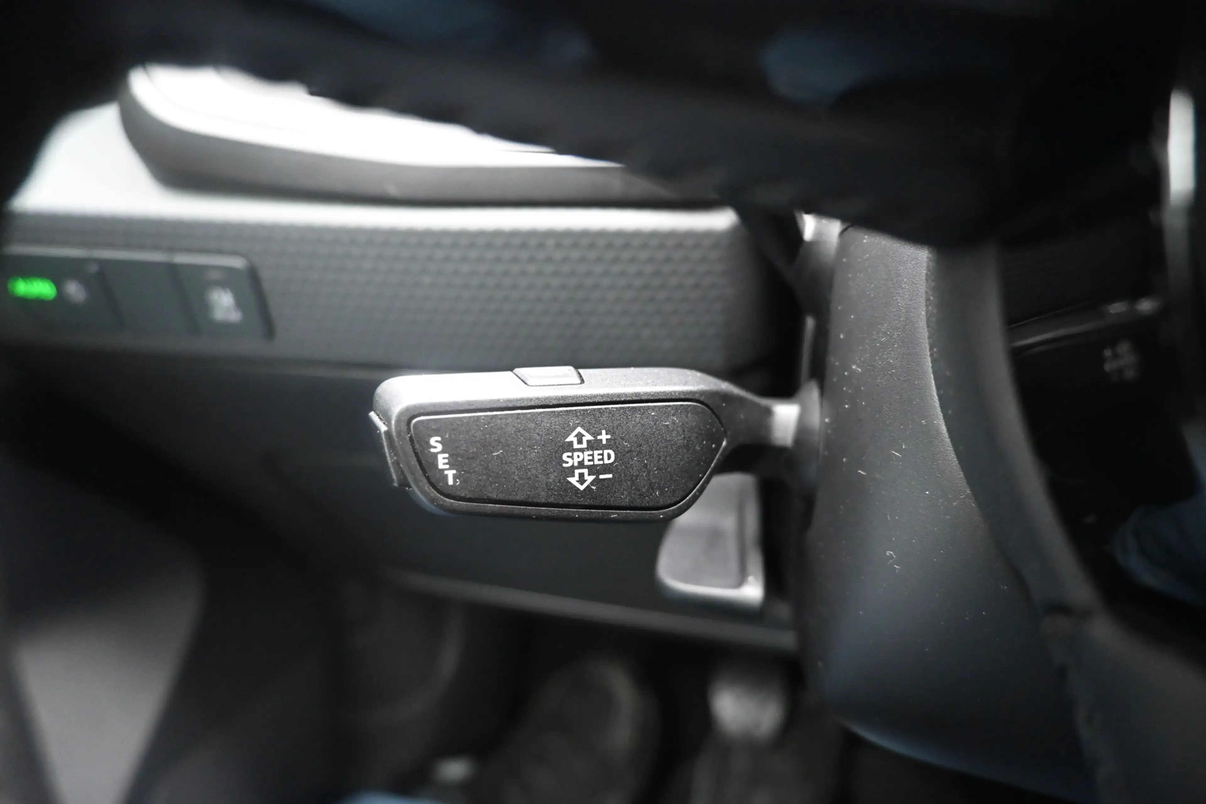 Audi A1 Sportback 25 TFSI Pro Line climate control carplay — photo 17