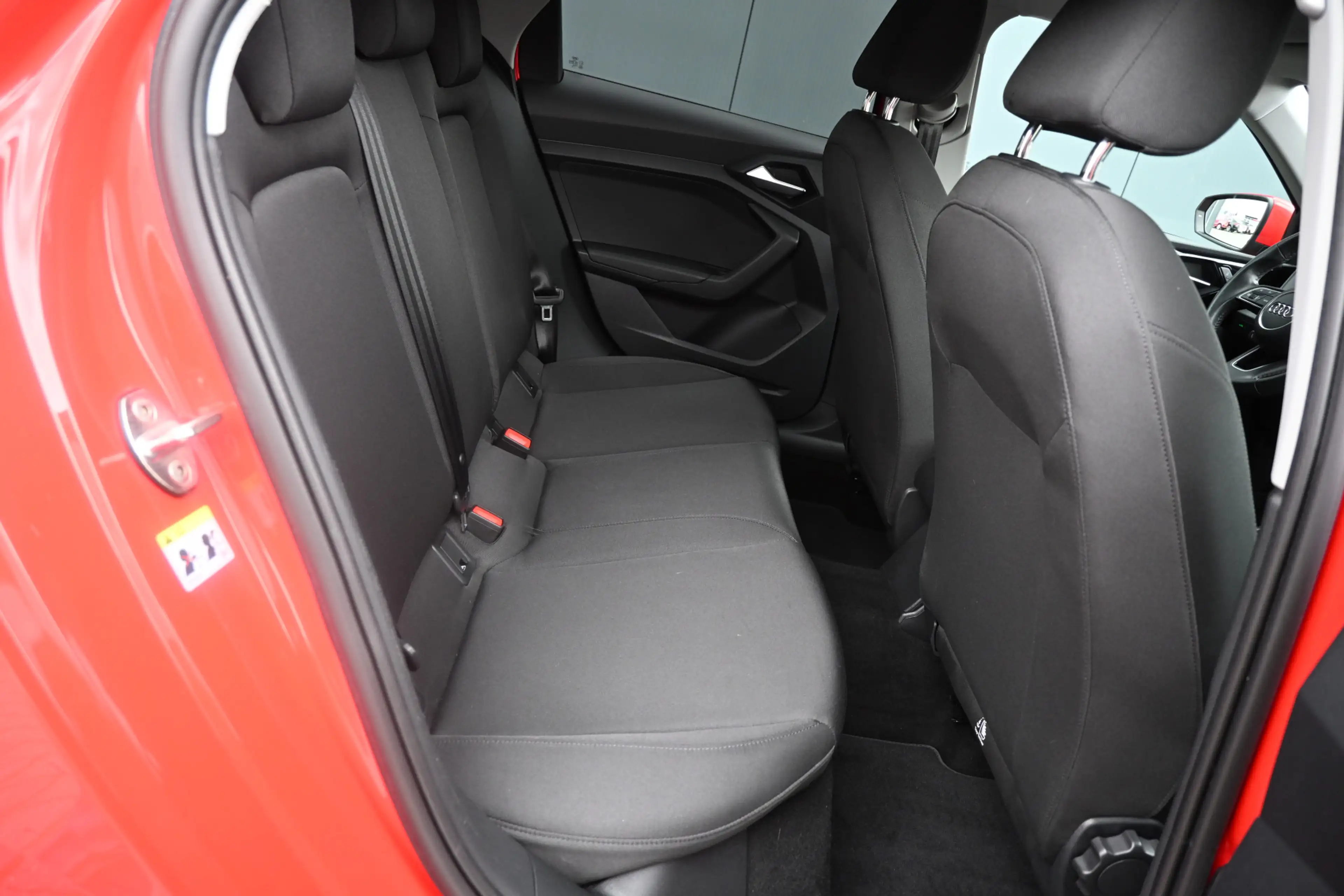 Audi A1 Sportback 25 TFSI Pro Line climate control carplay — photo 23