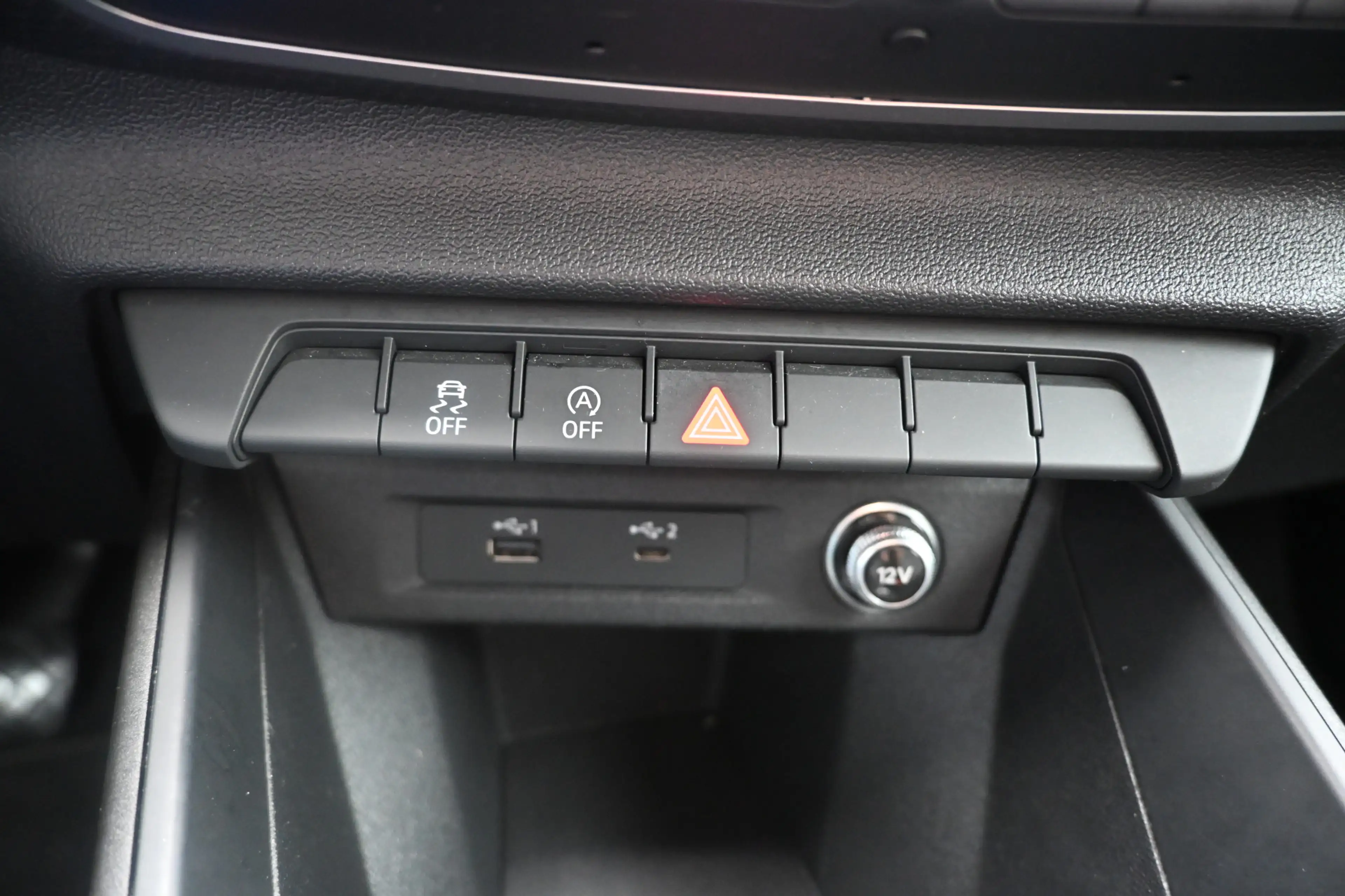 Audi A1 Sportback 25 TFSI Pro Line climate control carplay — photo 20