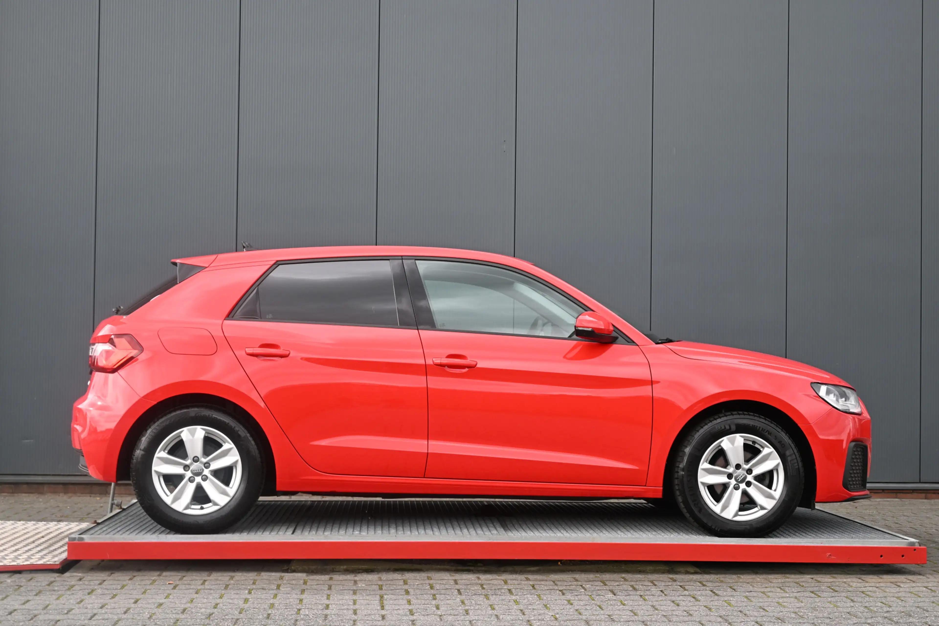 Audi A1 Sportback 25 TFSI Pro Line climate control carplay — photo 2
