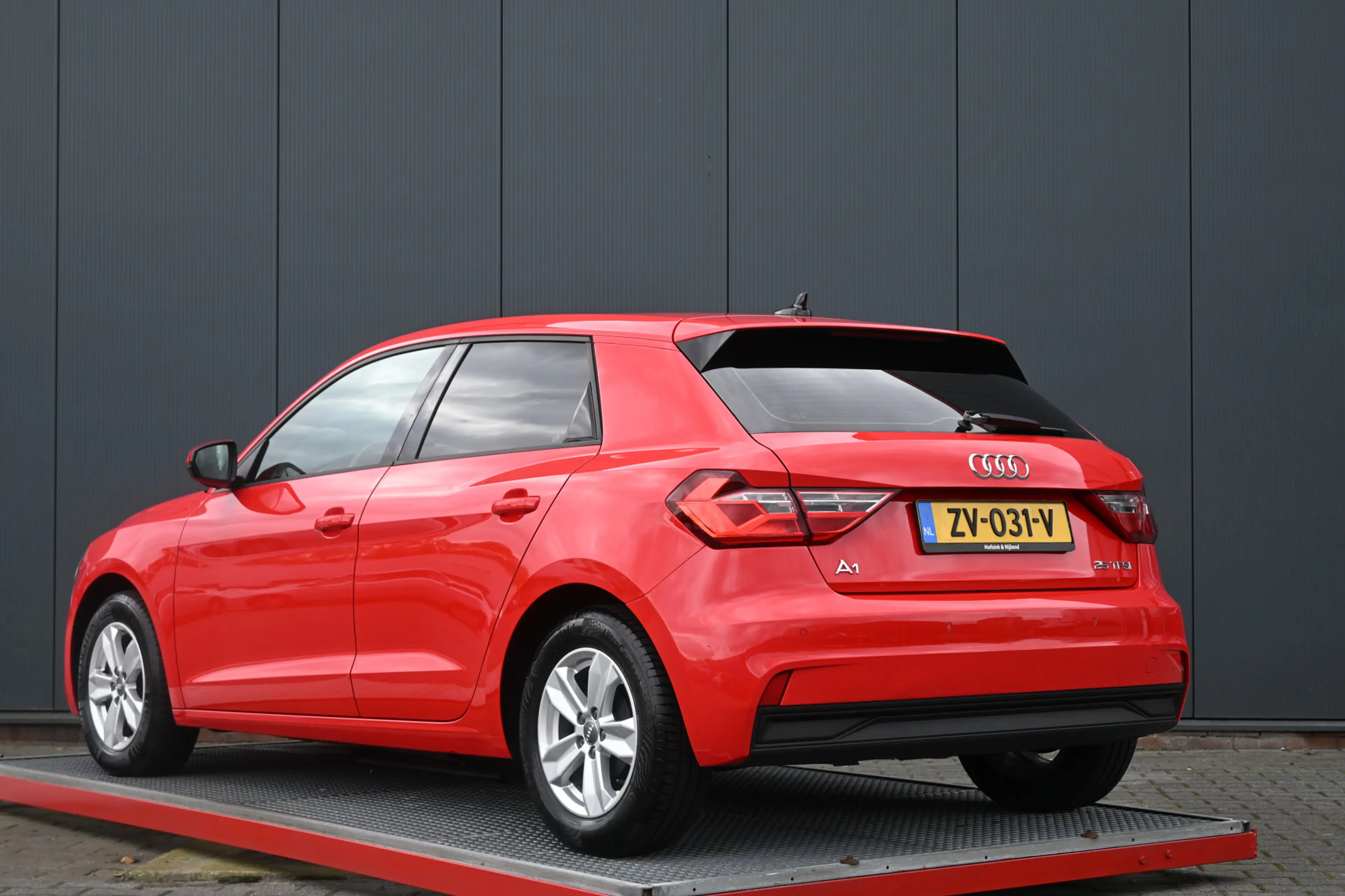 Audi A1 Sportback 25 TFSI Pro Line climate control carplay — photo 6