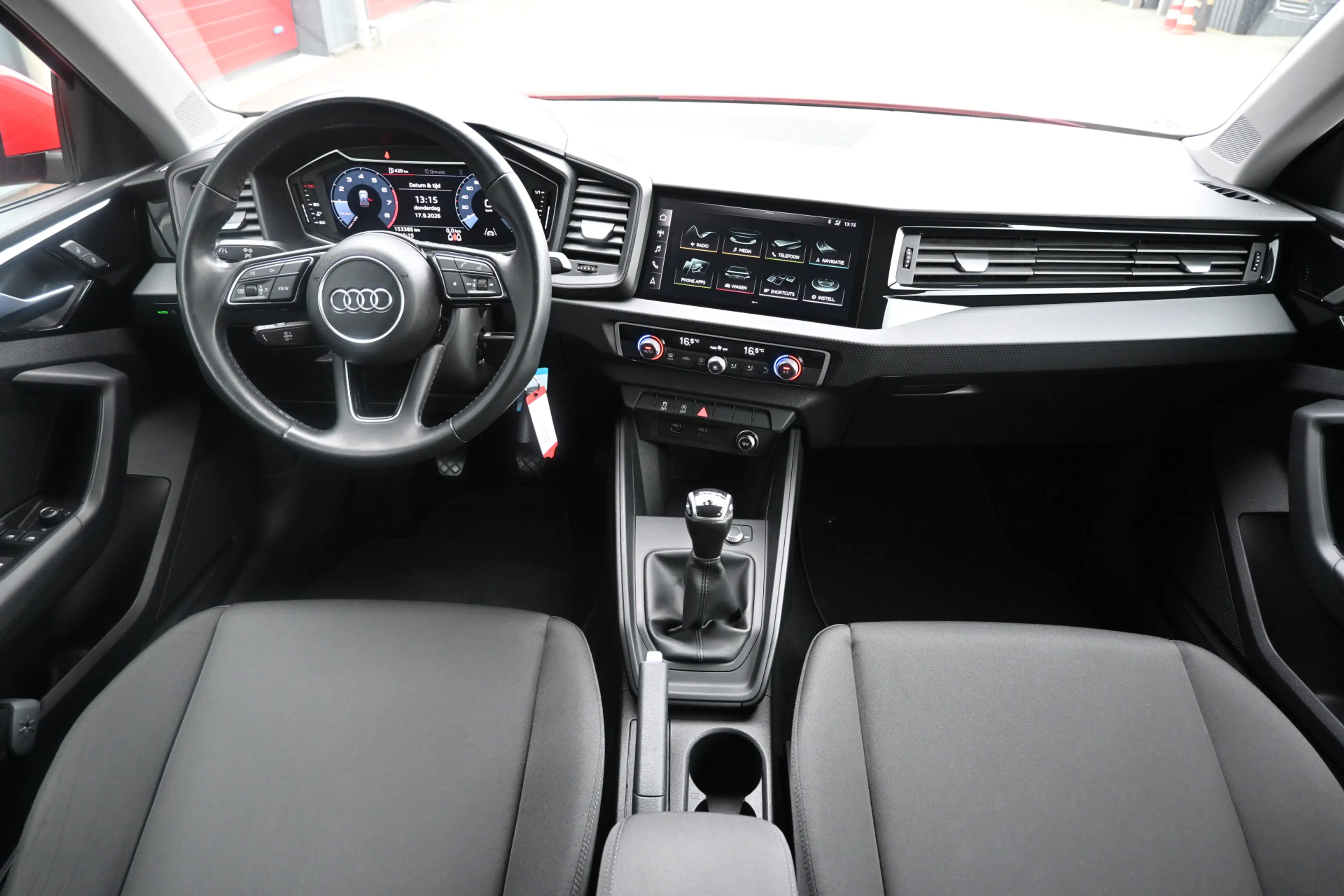 Audi A1 Sportback 25 TFSI Pro Line climate control carplay — photo 4