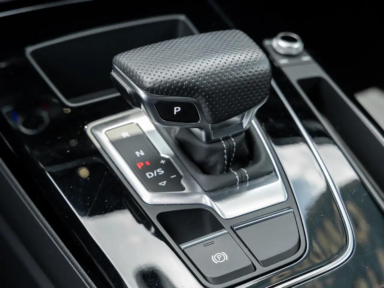 Audi Q5 снимка Audi Q5