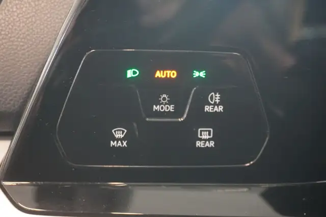 Volkswagen Golf view 14