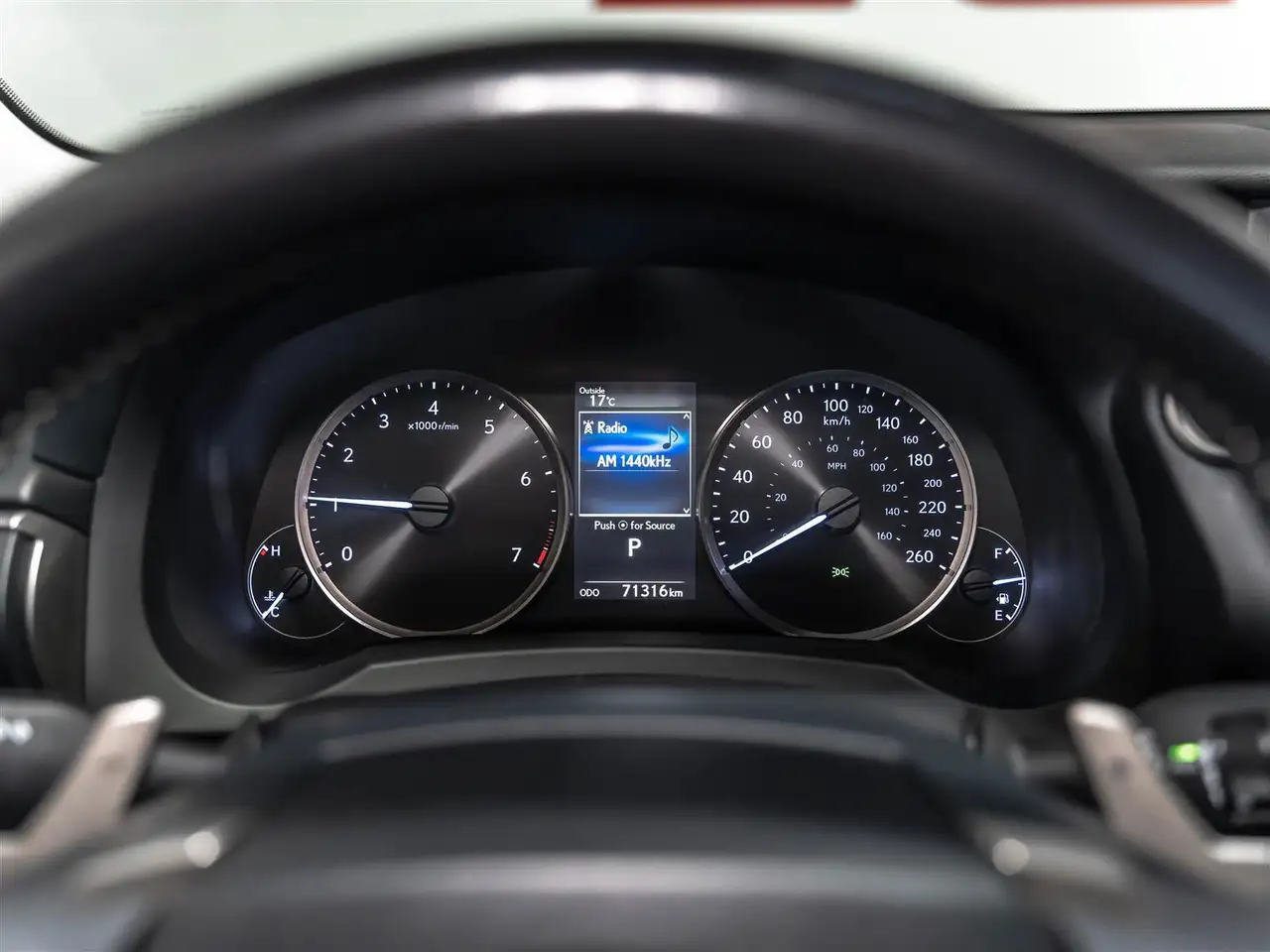 Lexus IS снимка Lexus IS