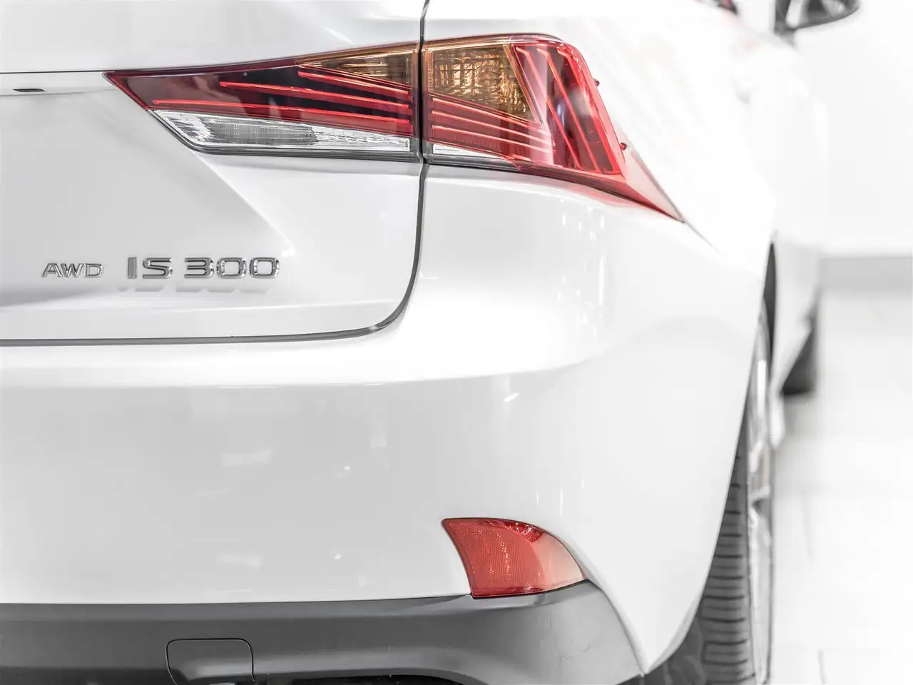 Lexus IS снимка Lexus IS