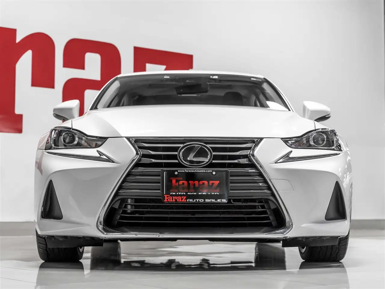 Lexus IS снимка Lexus IS