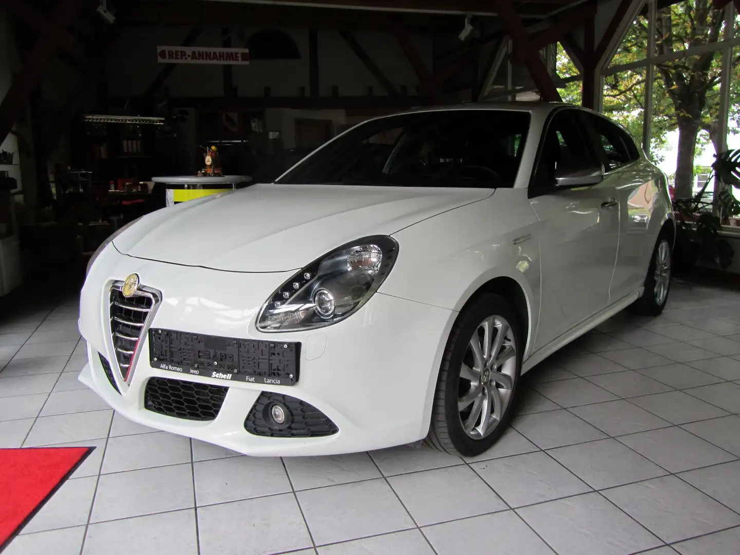 Alfa Romeo Giulietta 1.4 TB Multi Air Turismo Weiß - 1