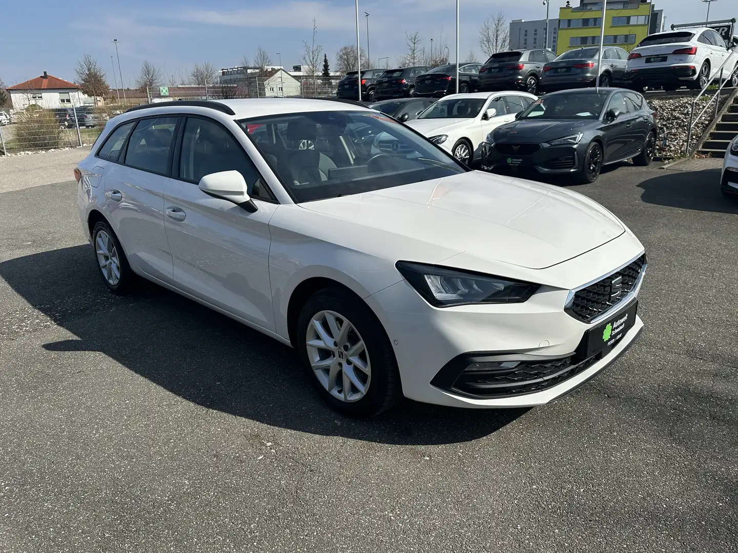 SEAT Leon Sportstourer Style 2.0 TDI LED VIRTUAL NAVI Wit - 2