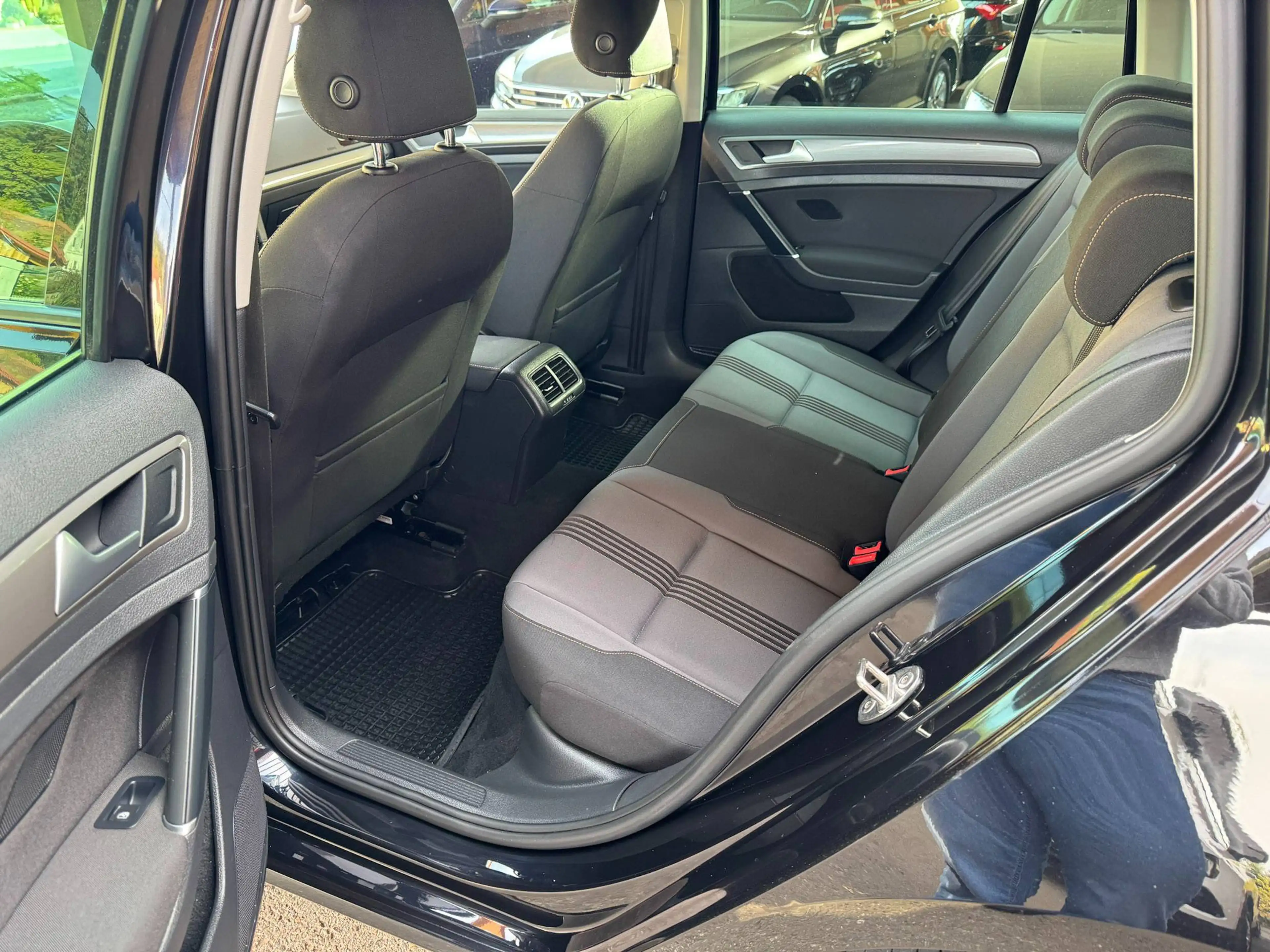 Volkswagen Golf Variant VII 1.6 TDI BlueMotion Tech. Allstar — photo 12