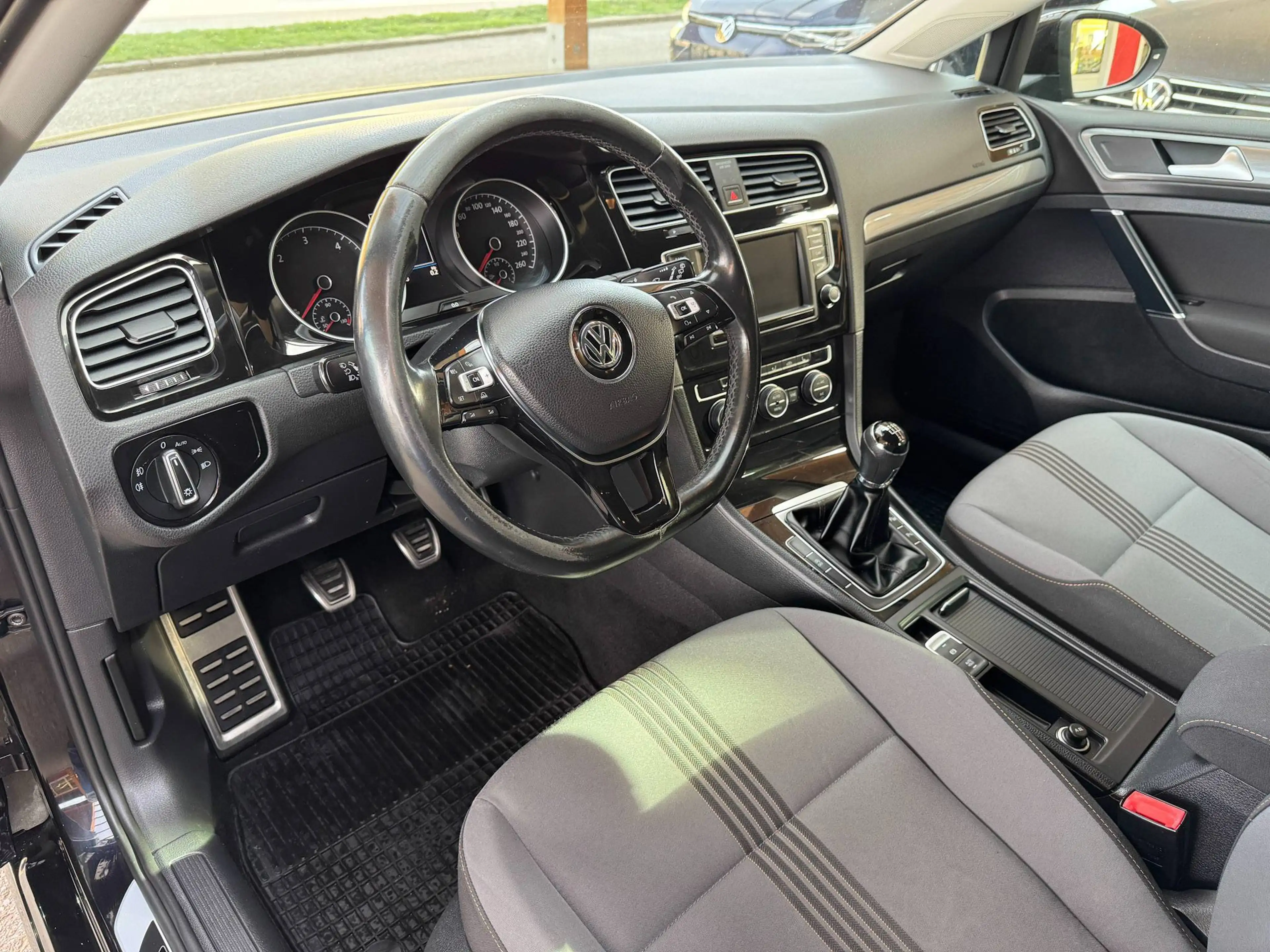 Volkswagen Golf Variant VII 1.6 TDI BlueMotion Tech. Allstar — photo 11