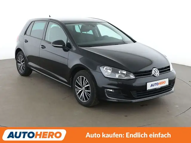 Volkswagen Golf view 8